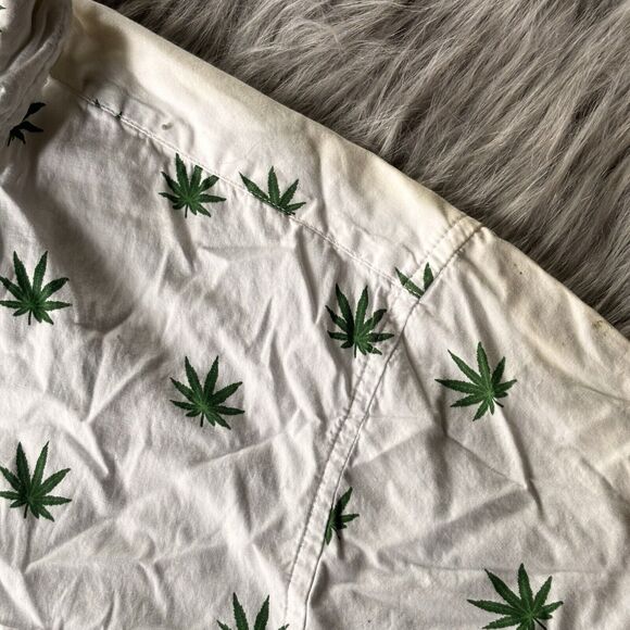 Molokai Surf Shirt Sz XL Cannabis 420 Button Down White Green Marijuana Weed - Picture 3 of 11